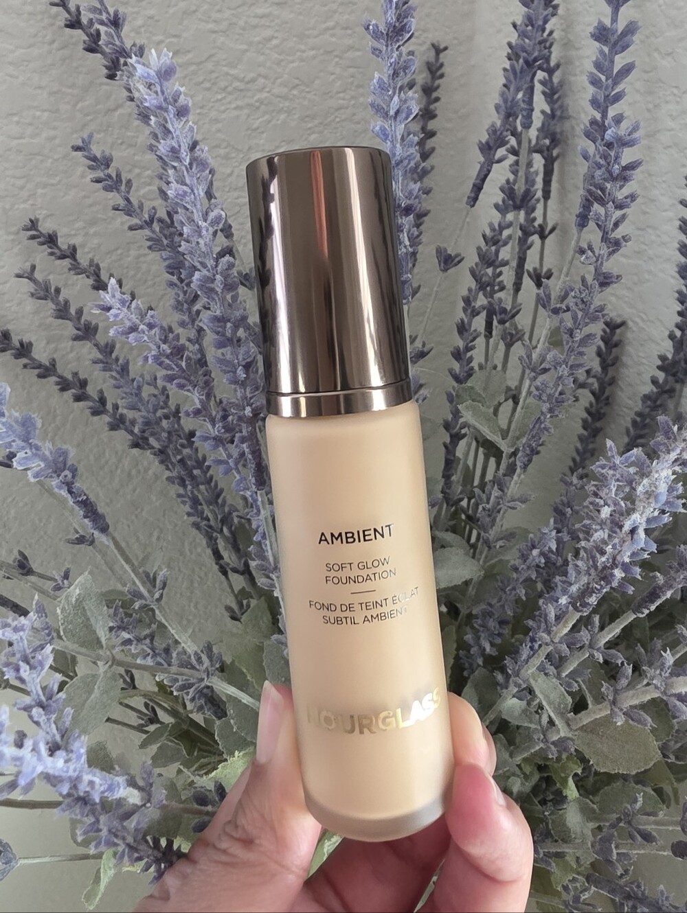 Hourglass Ambient Soft Glow Foundation In 7.5